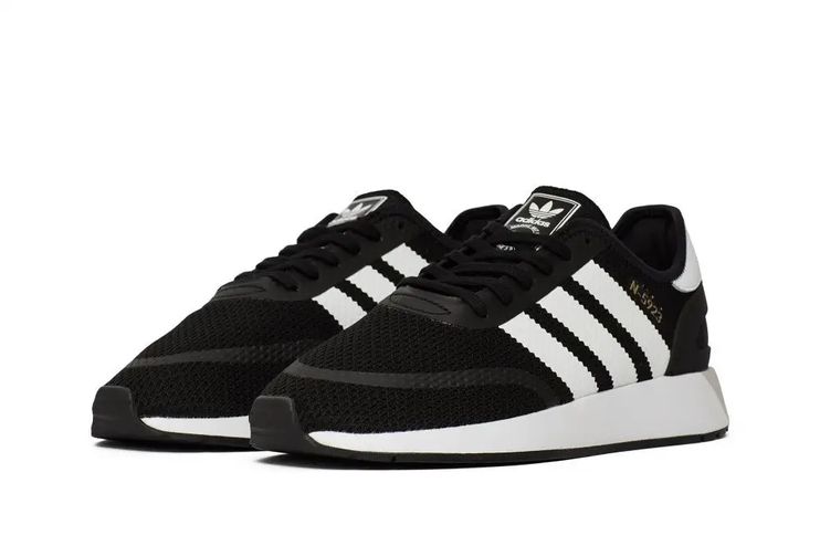 cq2337 adidas